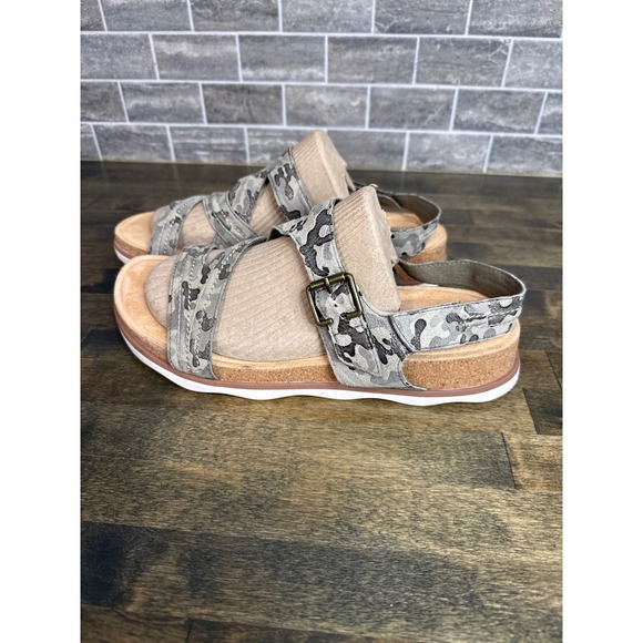 Clarks Shoes - Clarks Collection‎ Womens Grey Camo Metallic Strappy Cork Wedge Sandals 11W NWT